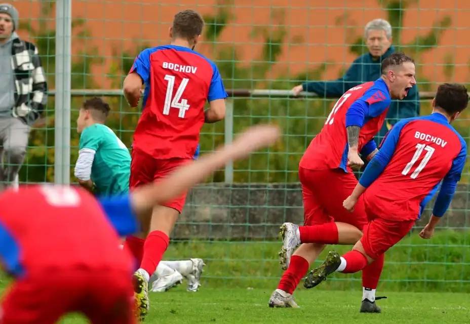 Sedm gólů a pět vyloučených! Bláznivý duel v Sedleci jsme zvládli
